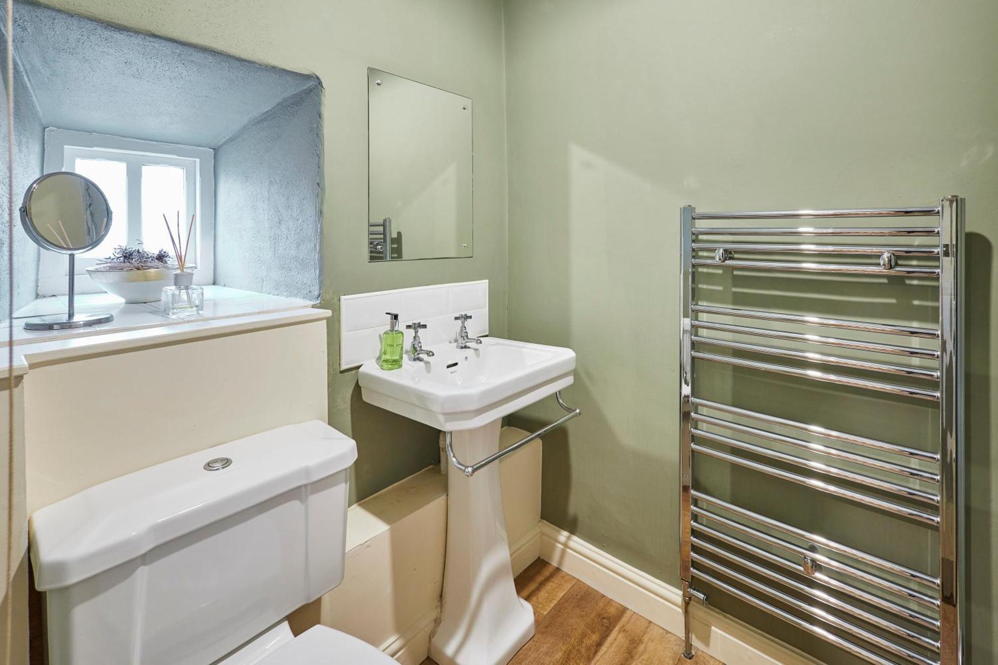 Host & Stay - Tithe Barn Cottages Easington Ruang foto